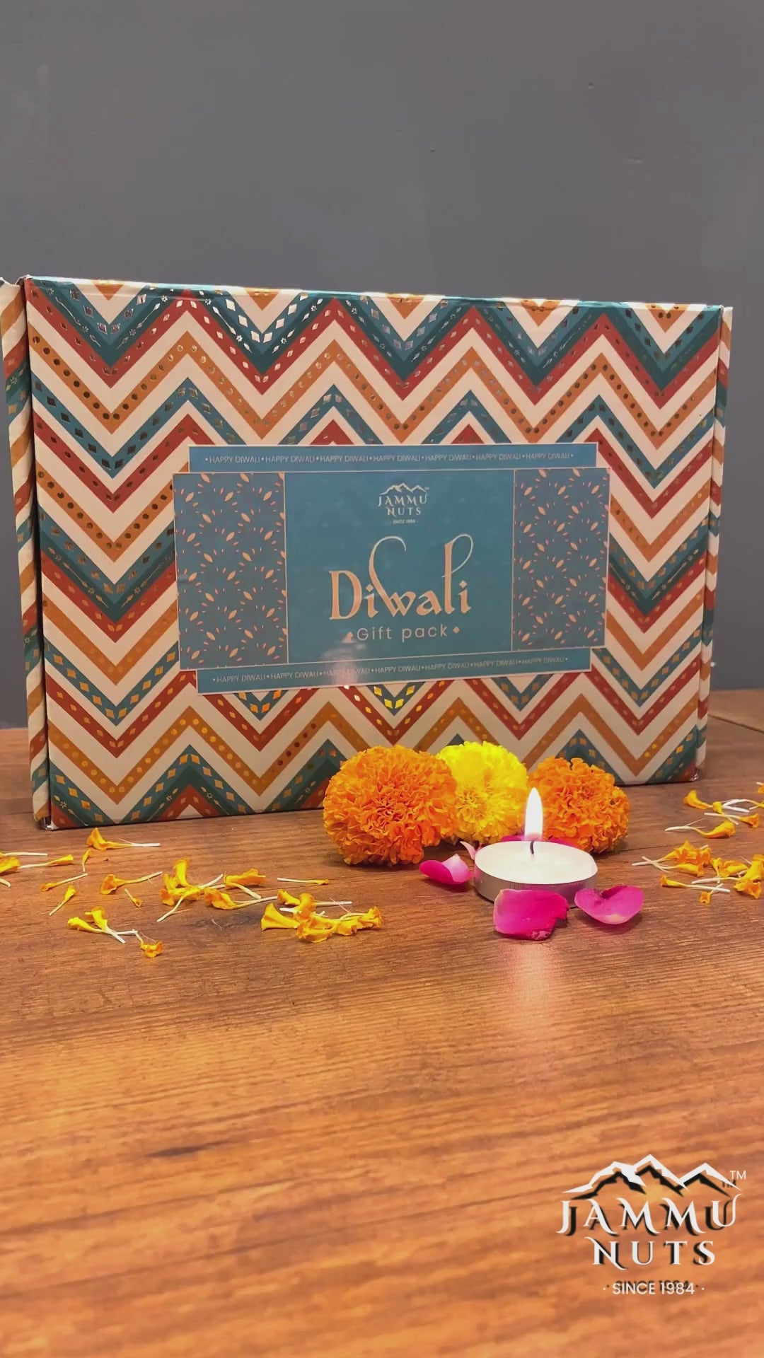 Festive Walnut & Raisin Gift Box